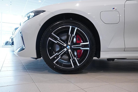 BMW 330e 12 of 13