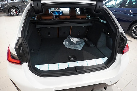 BMW 330e 5 of 13