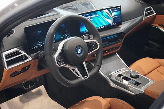 BMW 330e 2 of 13