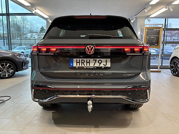 Volkswagen Tiguan 6 of 21