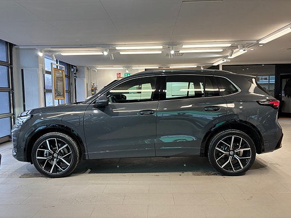 Volkswagen Tiguan 8 of 21