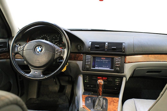 BMW 540i 10 of 12