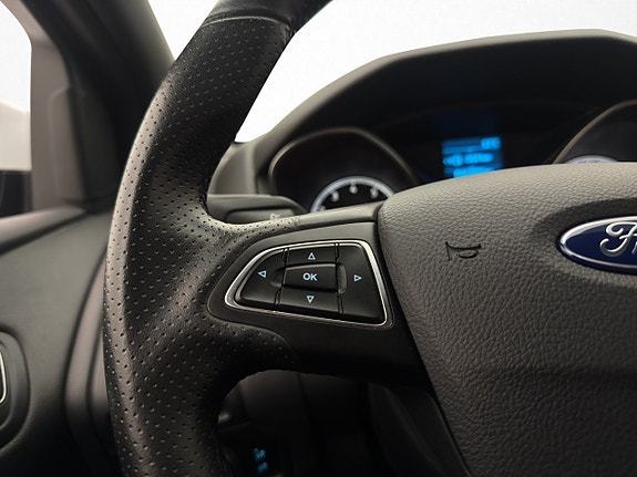 Ford Focus 11 of 24