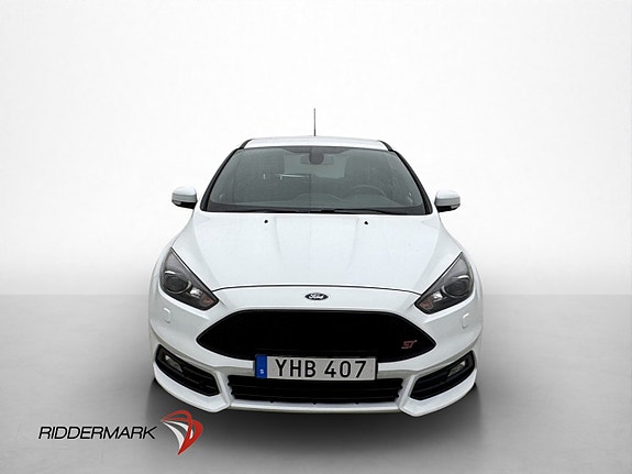 Ford Focus 2 of 24