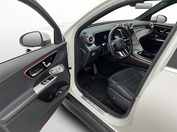 Mercedes-Benz GLC400 e 10 of 30