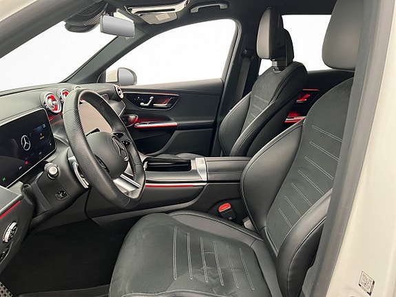 Mercedes-Benz GLC400 e 11 of 30