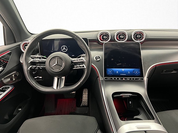 Mercedes-Benz GLC400 e 12 of 30