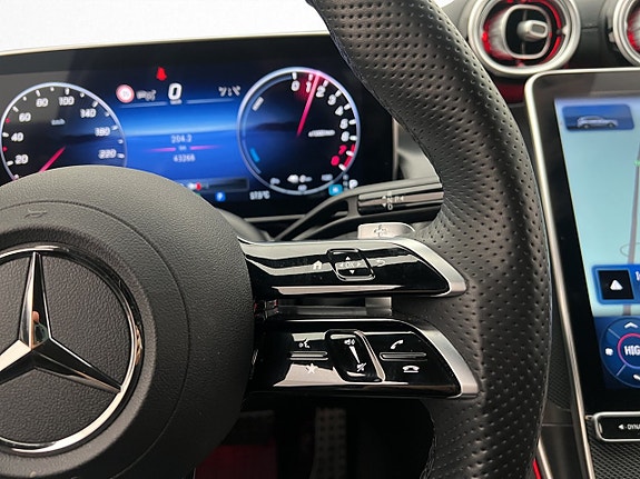 Mercedes-Benz GLC400 e 17 of 30