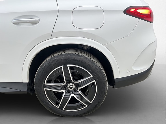 Mercedes-Benz GLC400 e 29 of 30