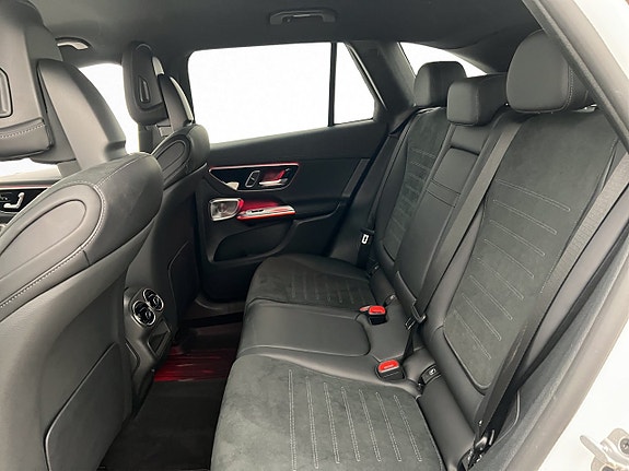Mercedes-Benz GLC400 e 24 of 30