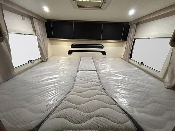CHALLENGER 3057 GRAPHITE EDITION 180hk AUTOMAT LÅNGBÄDDAR DIESELVÄRMARE Face-To-Face Sittgrupp 22 of 30