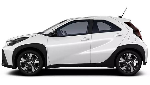 Toyota Aygo X 3 of 5