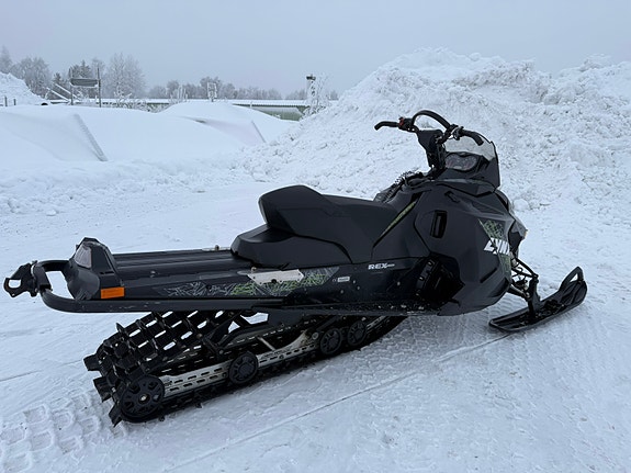 Lynx Boondocker 600 e-tec 3700 146” -13 11 of 13