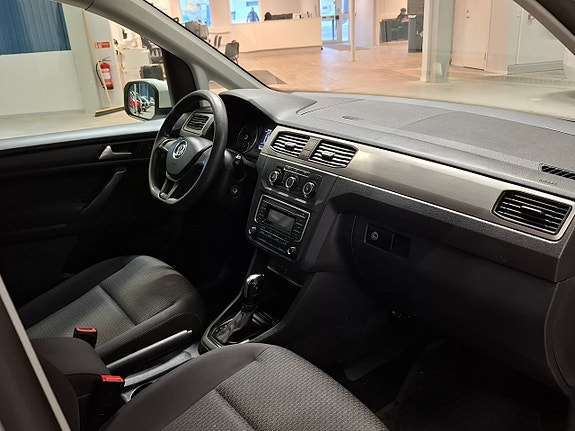 Volkswagen Caddy 23 of 28