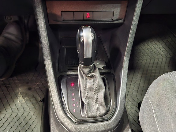 Volkswagen Caddy 18 of 28