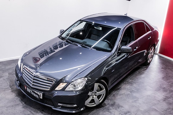 Mercedes-Benz E220 4 of 5
