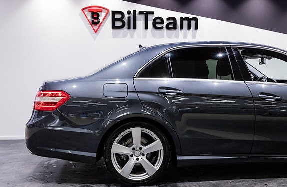 Mercedes-Benz E220 10 of 22