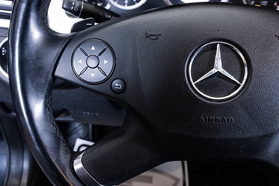 Mercedes-Benz E220 18 of 22
