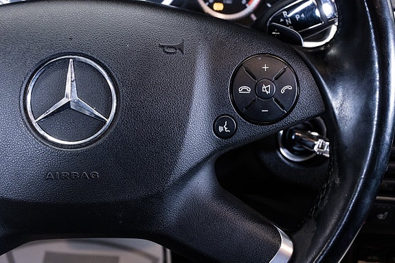 Mercedes-Benz E220 19 of 22