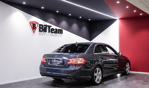 Mercedes-Benz E220 6 of 22