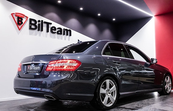 Mercedes-Benz E220 8 of 22