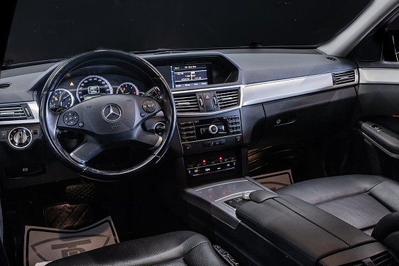 Mercedes-Benz E220 17 of 22