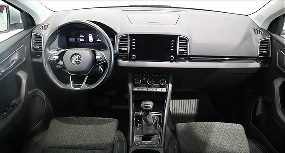 Skoda Karoq 3 of 5