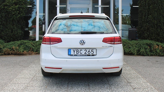 Volkswagen Passat 5 of 5