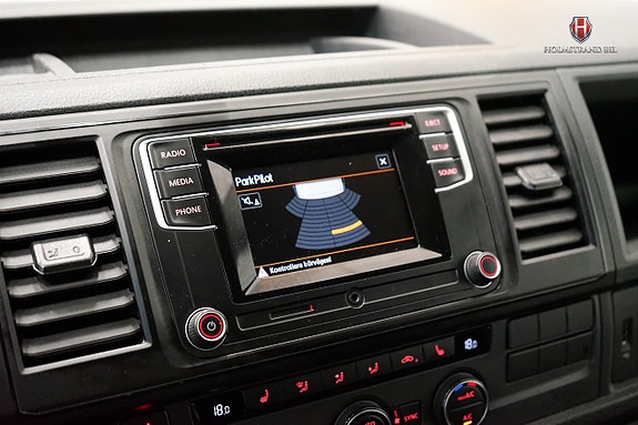 Volkswagen Caravelle 14 of 16