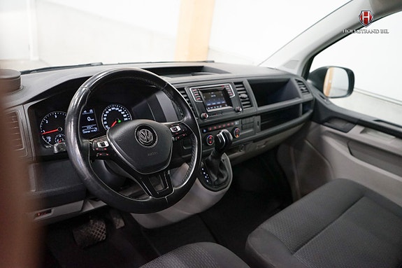 Volkswagen Caravelle 9 of 16