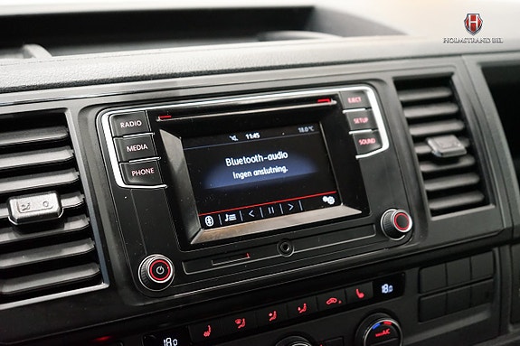 Volkswagen Caravelle 13 of 16