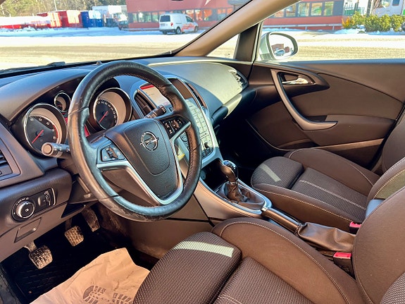 Opel Astra 13 of 15