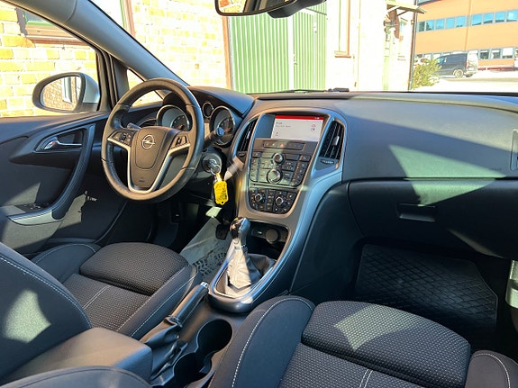 Opel Astra 11 of 15