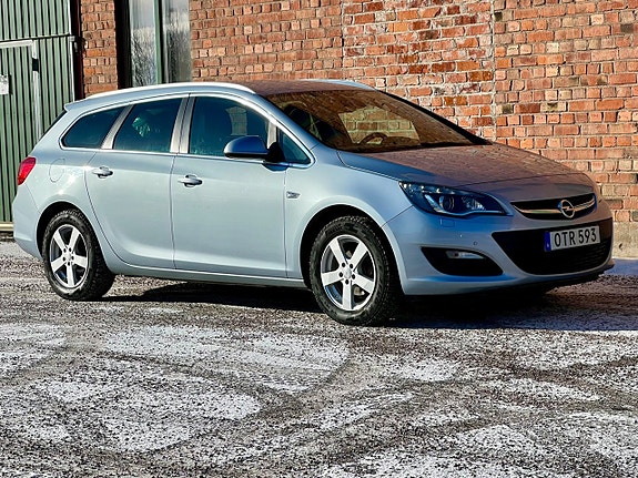 Opel Astra 9 of 15