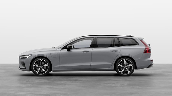 Volvo V60 2 of 17
