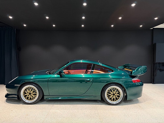 Porsche 911 3 of 5