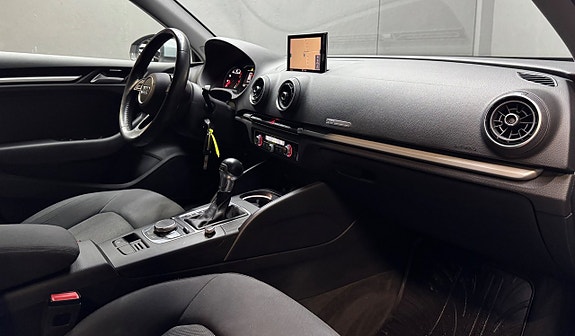 Audi A3 10 of 14