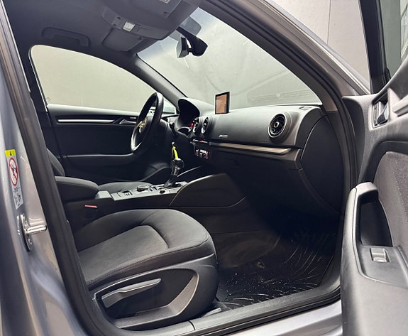 Audi A3 9 of 14