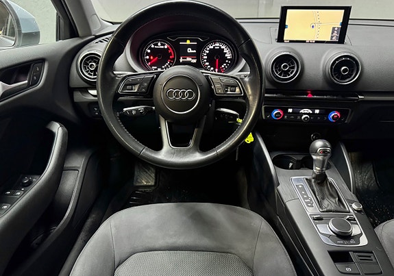 Audi A3 8 of 14