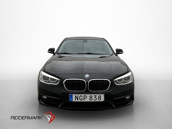 BMW 118i 2 of 5