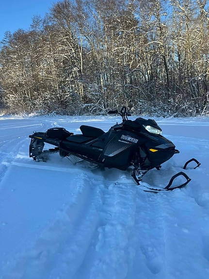 Ski-Doo Summit 850 X 165 i fint skick MOMS Finans från 810:-/mån 2 of 3