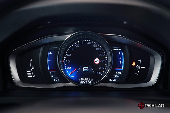 Volvo V60 22 of 26