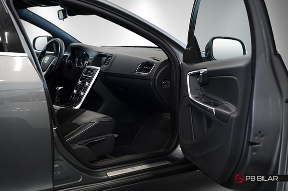 Volvo V60 11 of 26