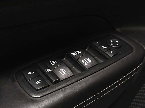 Jeep Grand Cherokee 15 of 18