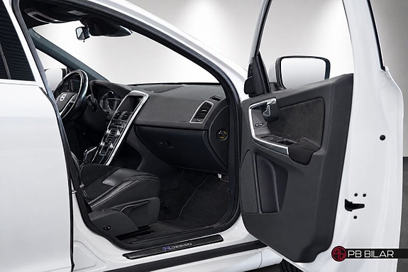 Volvo XC60 12 of 25