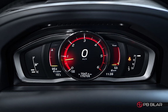 Volvo XC60 15 of 25