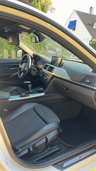 BMW 320d 3 of 5