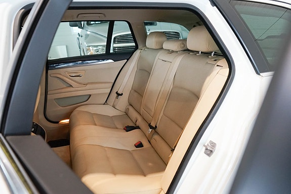 BMW 520d 24 of 30