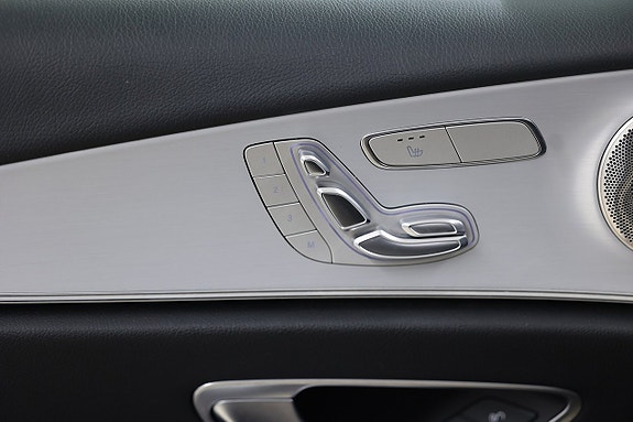 Mercedes-Benz E300 17 of 25
