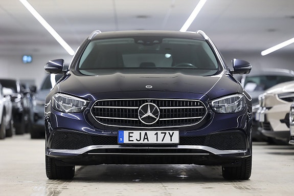 Mercedes-Benz E300 5 of 25